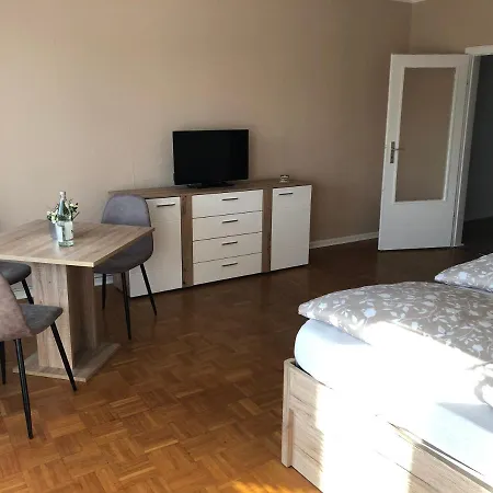 Super Lage, Neu Renovierte, Gemuetliche Unterkunft Lubecca Esterno foto