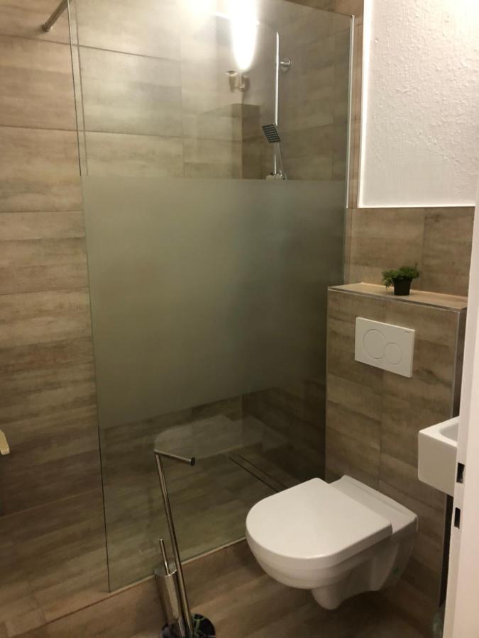 Apartment Super Lage, Neu Renovierte, Gemuetliche *